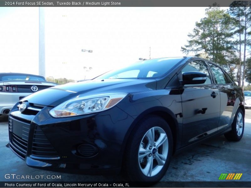 Tuxedo Black / Medium Light Stone 2014 Ford Focus SE Sedan