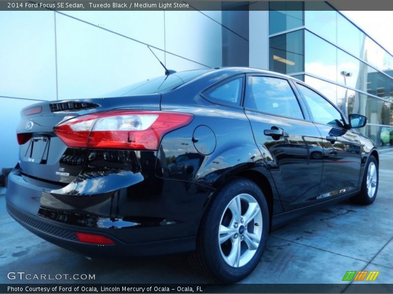 Tuxedo Black / Medium Light Stone 2014 Ford Focus SE Sedan