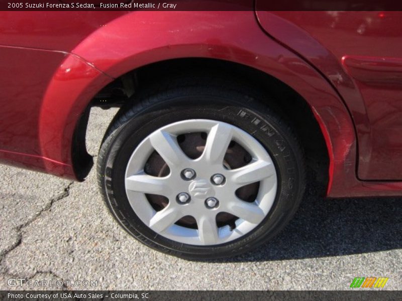 Fusion Red Metallic / Gray 2005 Suzuki Forenza S Sedan