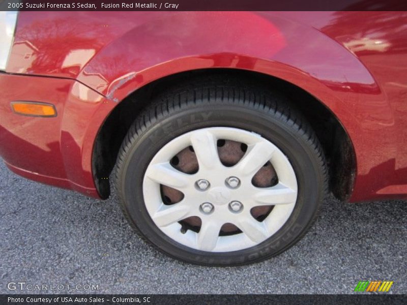 Fusion Red Metallic / Gray 2005 Suzuki Forenza S Sedan
