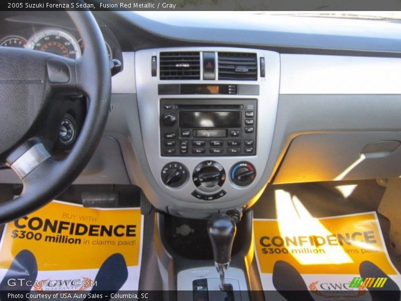 Fusion Red Metallic / Gray 2005 Suzuki Forenza S Sedan