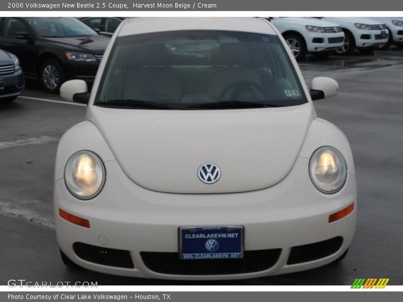 Harvest Moon Beige / Cream 2006 Volkswagen New Beetle 2.5 Coupe