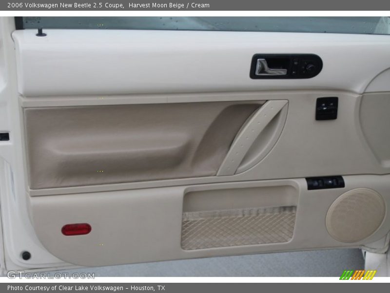 Harvest Moon Beige / Cream 2006 Volkswagen New Beetle 2.5 Coupe