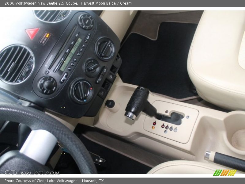 Harvest Moon Beige / Cream 2006 Volkswagen New Beetle 2.5 Coupe