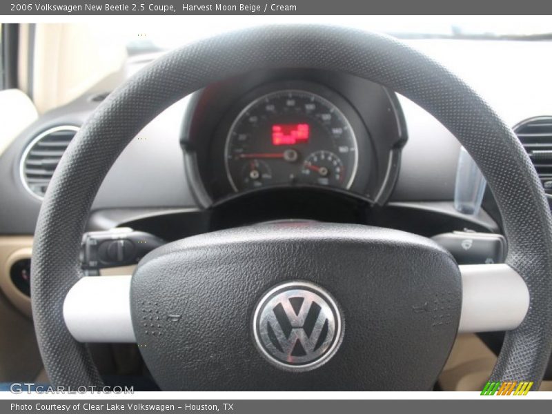 Harvest Moon Beige / Cream 2006 Volkswagen New Beetle 2.5 Coupe
