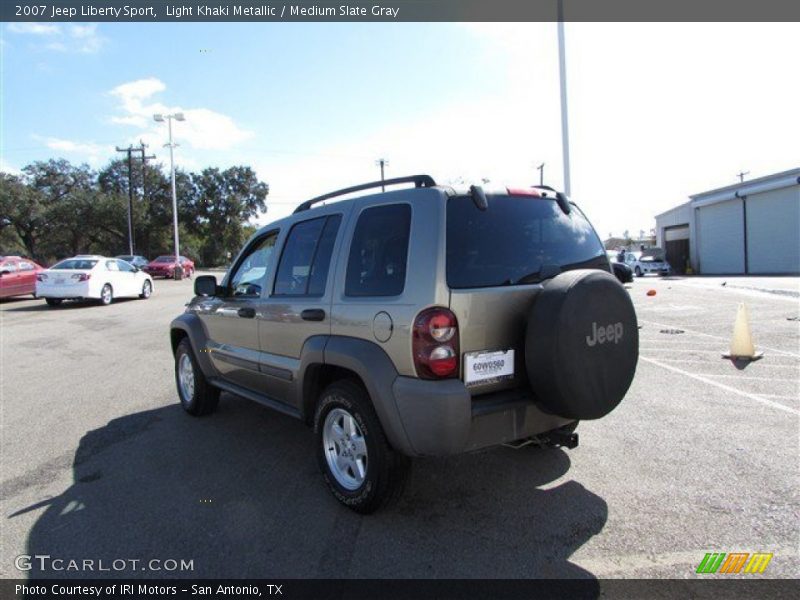 Light Khaki Metallic / Medium Slate Gray 2007 Jeep Liberty Sport