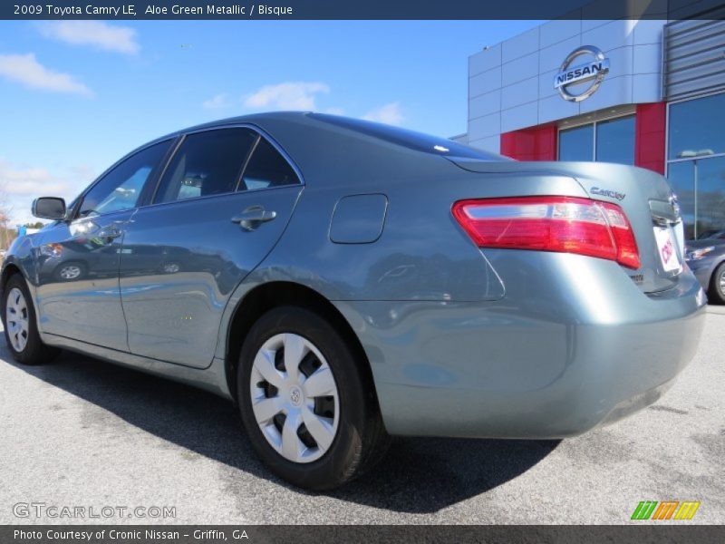 Aloe Green Metallic / Bisque 2009 Toyota Camry LE