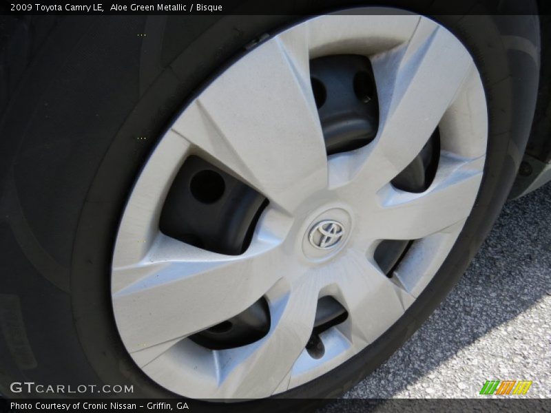 Aloe Green Metallic / Bisque 2009 Toyota Camry LE
