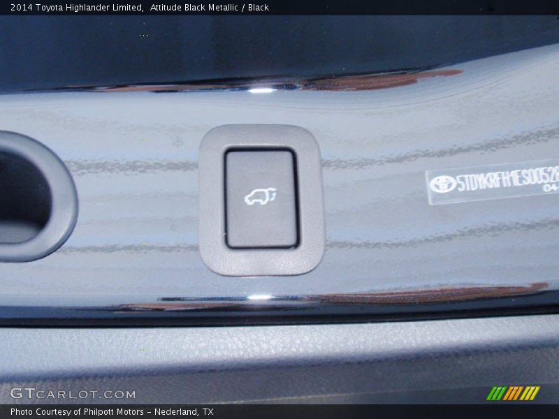 Attitude Black Metallic / Black 2014 Toyota Highlander Limited
