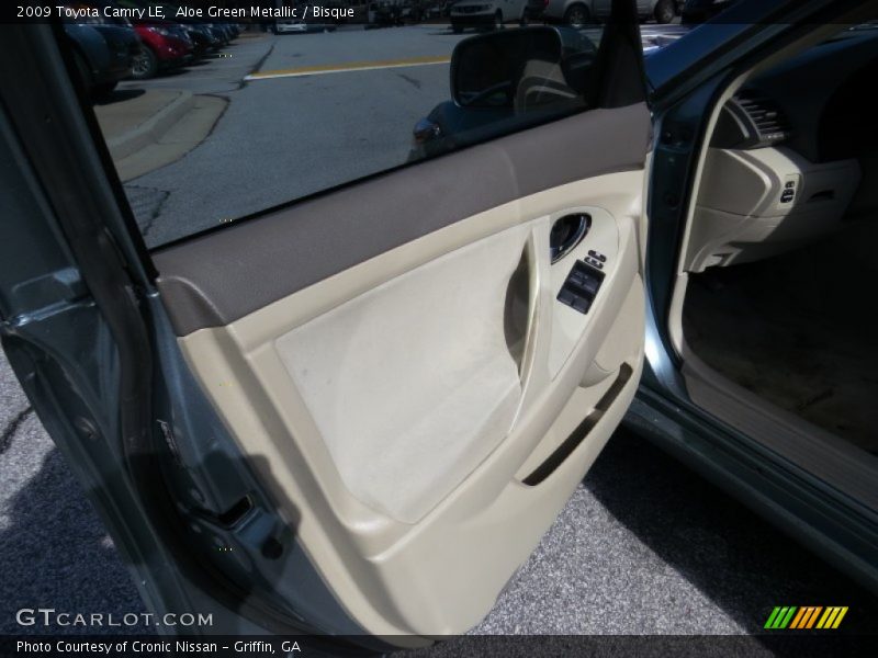 Aloe Green Metallic / Bisque 2009 Toyota Camry LE