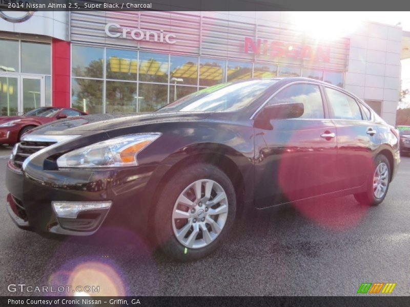 Super Black / Charcoal 2014 Nissan Altima 2.5