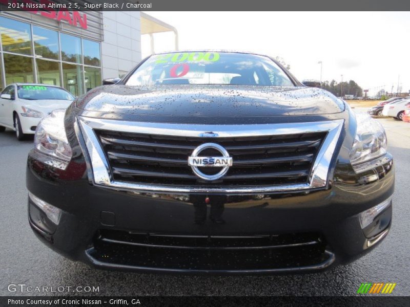Super Black / Charcoal 2014 Nissan Altima 2.5