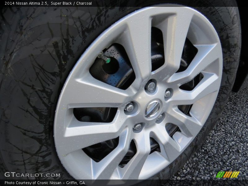 Super Black / Charcoal 2014 Nissan Altima 2.5