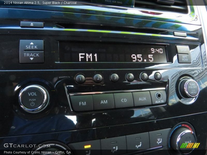 Super Black / Charcoal 2014 Nissan Altima 2.5