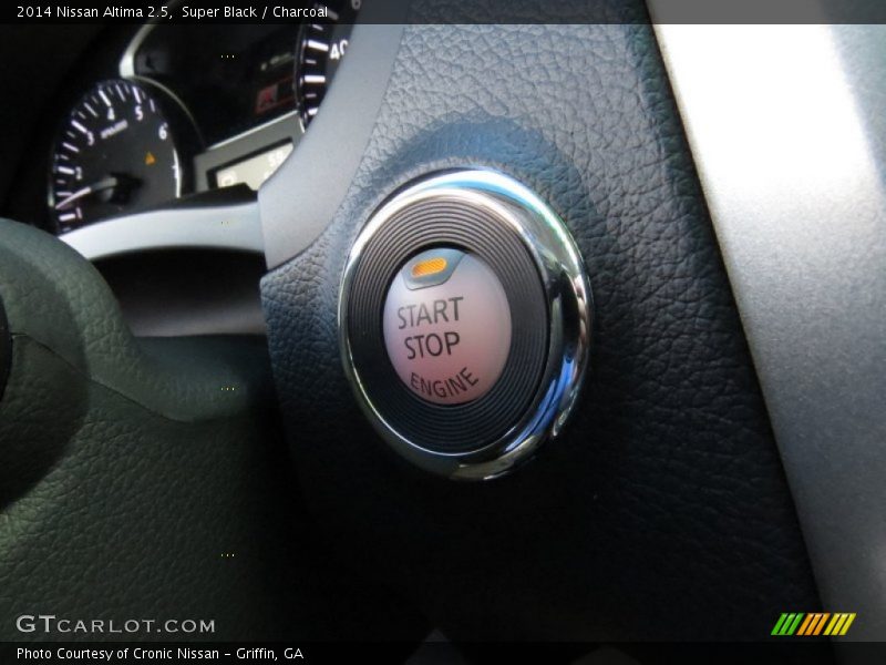 Super Black / Charcoal 2014 Nissan Altima 2.5