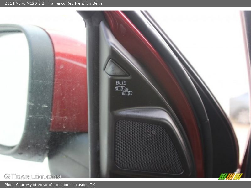 Flamenco Red Metallic / Beige 2011 Volvo XC90 3.2
