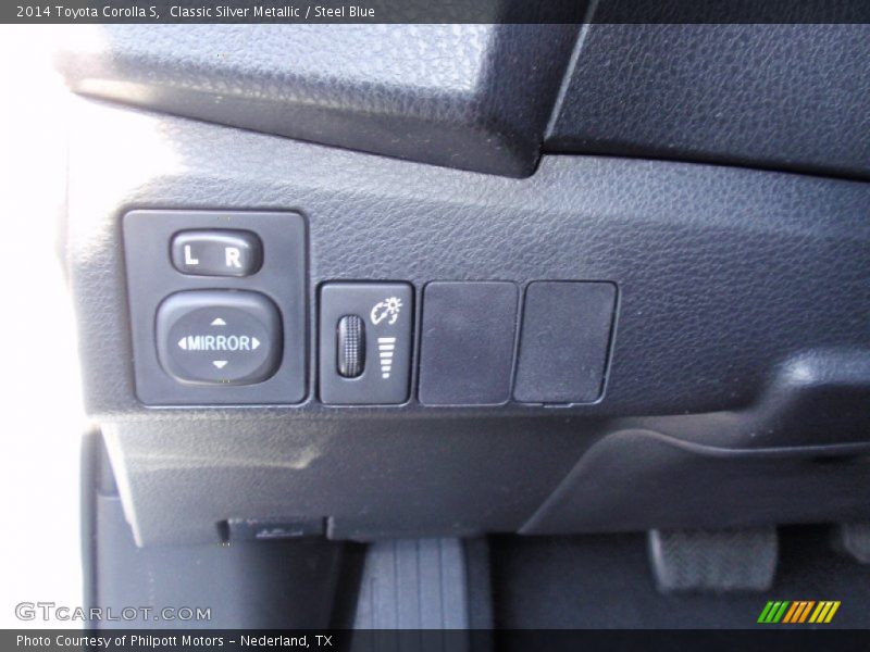 Classic Silver Metallic / Steel Blue 2014 Toyota Corolla S