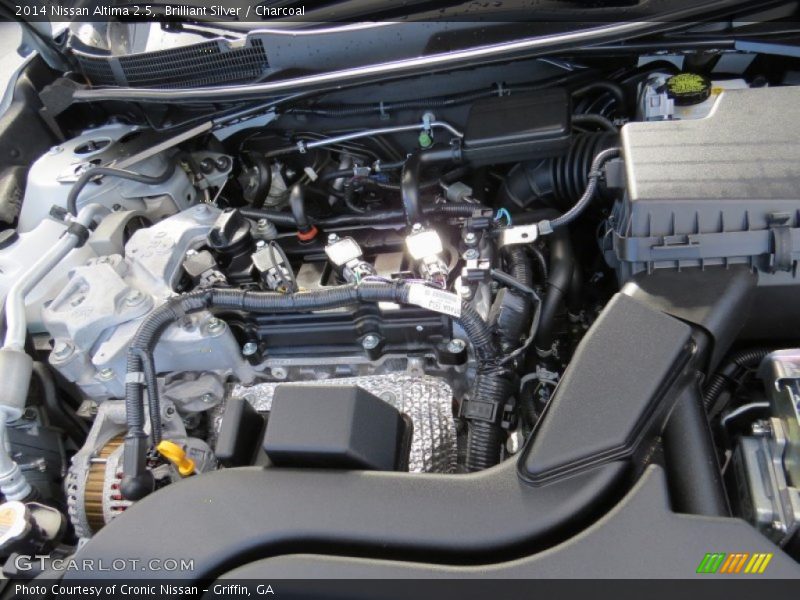 Brilliant Silver / Charcoal 2014 Nissan Altima 2.5