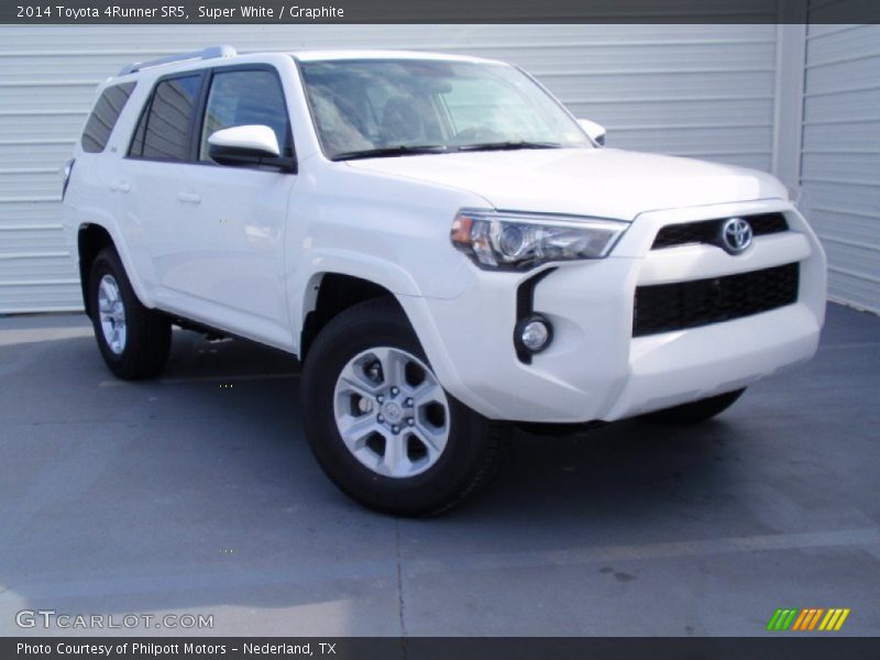 Super White / Graphite 2014 Toyota 4Runner SR5