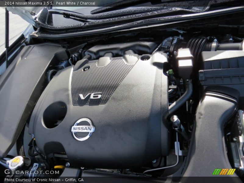 Pearl White / Charcoal 2014 Nissan Maxima 3.5 S