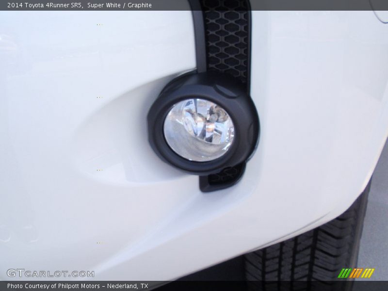 Super White / Graphite 2014 Toyota 4Runner SR5