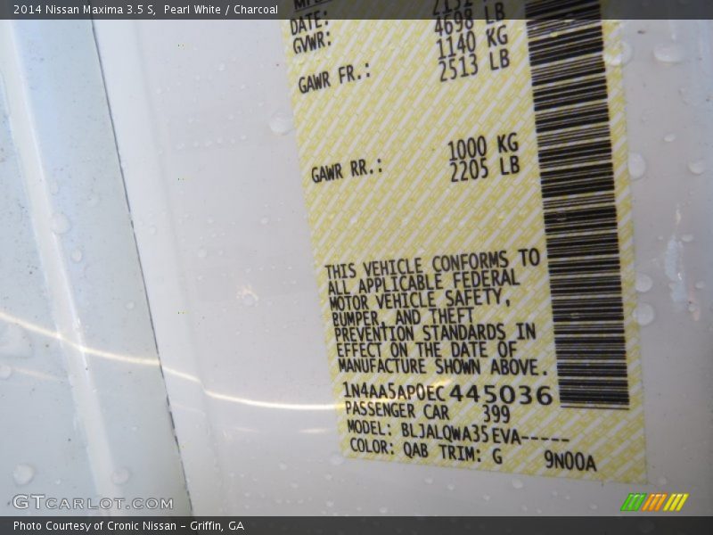 Pearl White / Charcoal 2014 Nissan Maxima 3.5 S