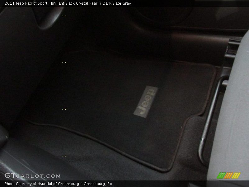 Brilliant Black Crystal Pearl / Dark Slate Gray 2011 Jeep Patriot Sport