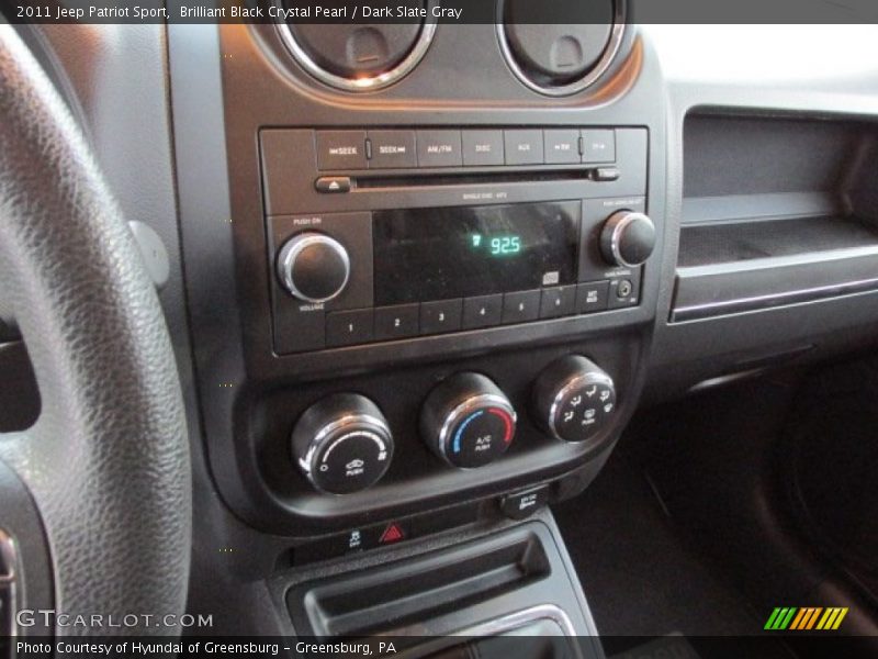 Brilliant Black Crystal Pearl / Dark Slate Gray 2011 Jeep Patriot Sport