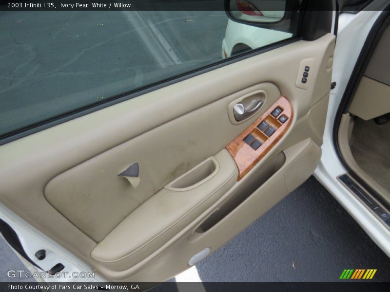 Door Panel of 2003 I 35