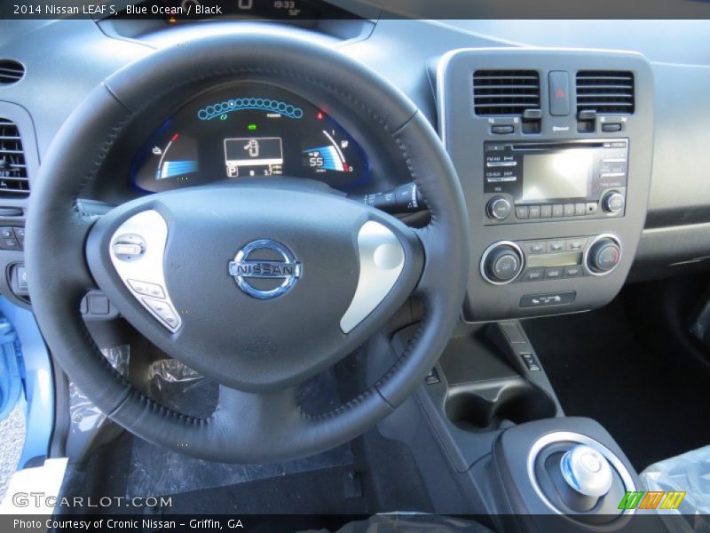 Dashboard of 2014 LEAF S
