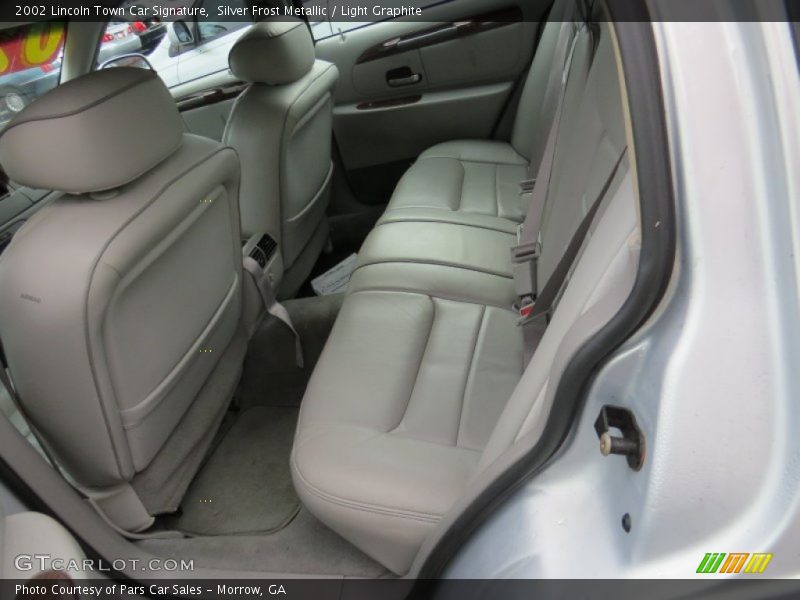 Silver Frost Metallic / Light Graphite 2002 Lincoln Town Car Signature