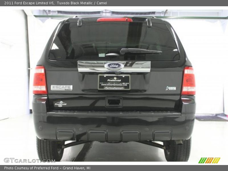 Tuxedo Black Metallic / Camel 2011 Ford Escape Limited V6