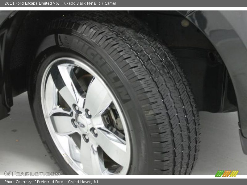 Tuxedo Black Metallic / Camel 2011 Ford Escape Limited V6