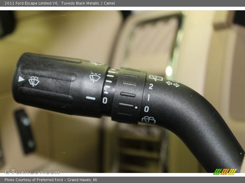 Tuxedo Black Metallic / Camel 2011 Ford Escape Limited V6