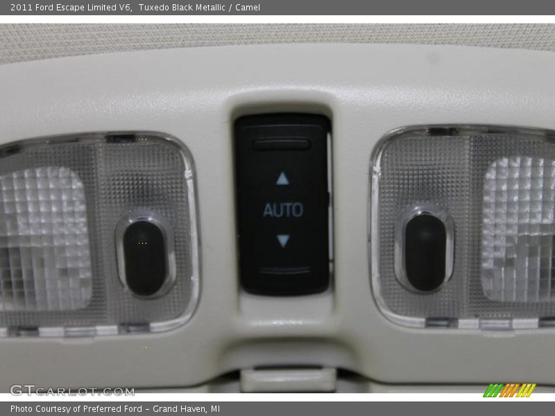 Tuxedo Black Metallic / Camel 2011 Ford Escape Limited V6
