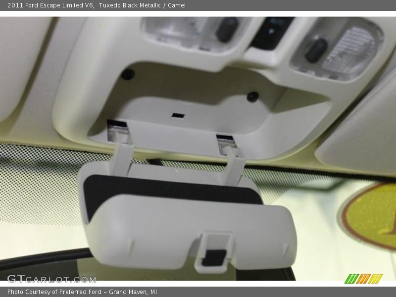 Tuxedo Black Metallic / Camel 2011 Ford Escape Limited V6