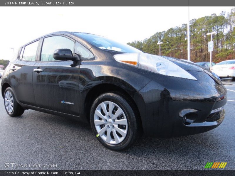 Super Black / Black 2014 Nissan LEAF S