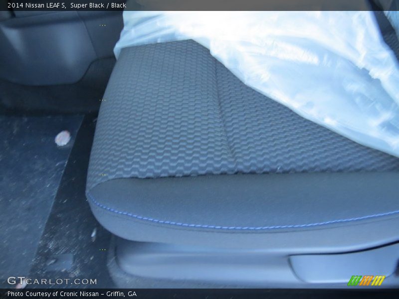 Super Black / Black 2014 Nissan LEAF S