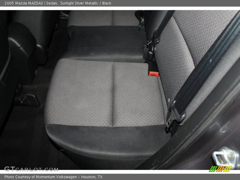 Sunlight Silver Metallic / Black 2005 Mazda MAZDA3 i Sedan