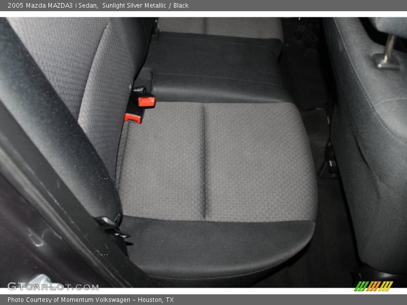 Sunlight Silver Metallic / Black 2005 Mazda MAZDA3 i Sedan