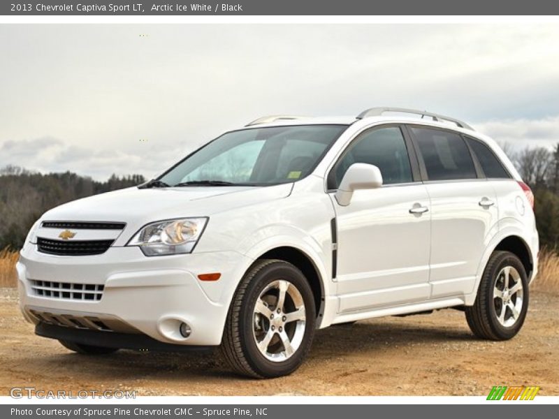 Front 3/4 View of 2013 Captiva Sport LT