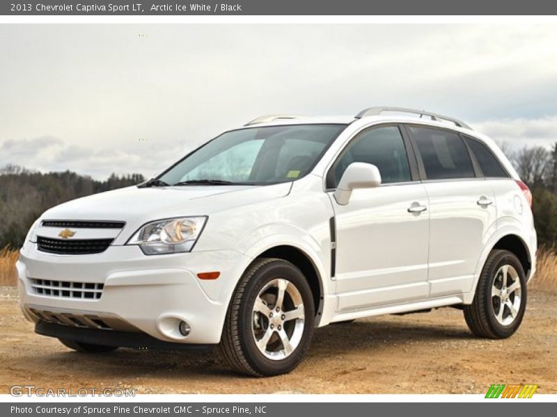 Front 3/4 View of 2013 Captiva Sport LT