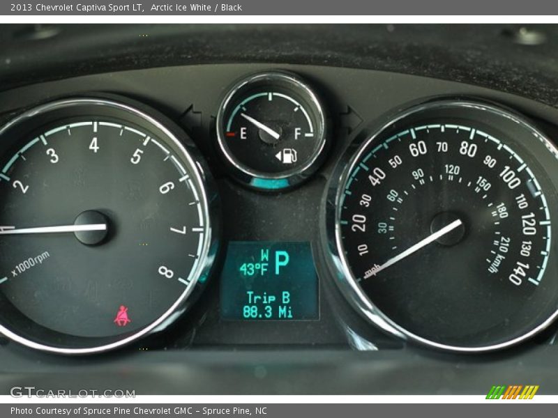 Arctic Ice White / Black 2013 Chevrolet Captiva Sport LT