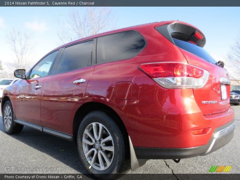 Cayenne Red / Charcoal 2014 Nissan Pathfinder S