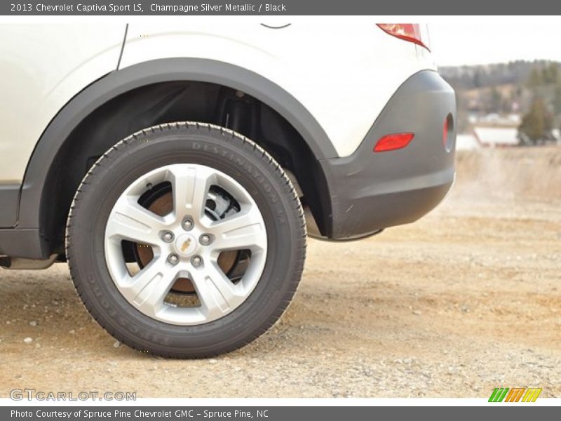 Champagne Silver Metallic / Black 2013 Chevrolet Captiva Sport LS