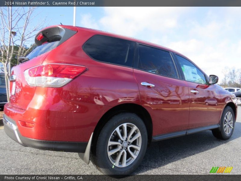 Cayenne Red / Charcoal 2014 Nissan Pathfinder S