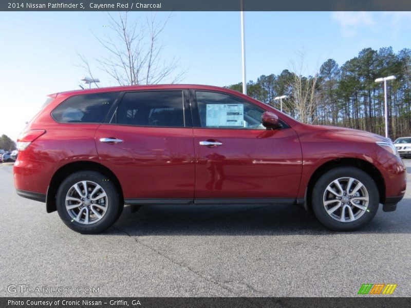 Cayenne Red / Charcoal 2014 Nissan Pathfinder S