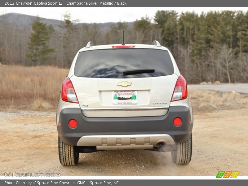 Champagne Silver Metallic / Black 2013 Chevrolet Captiva Sport LS