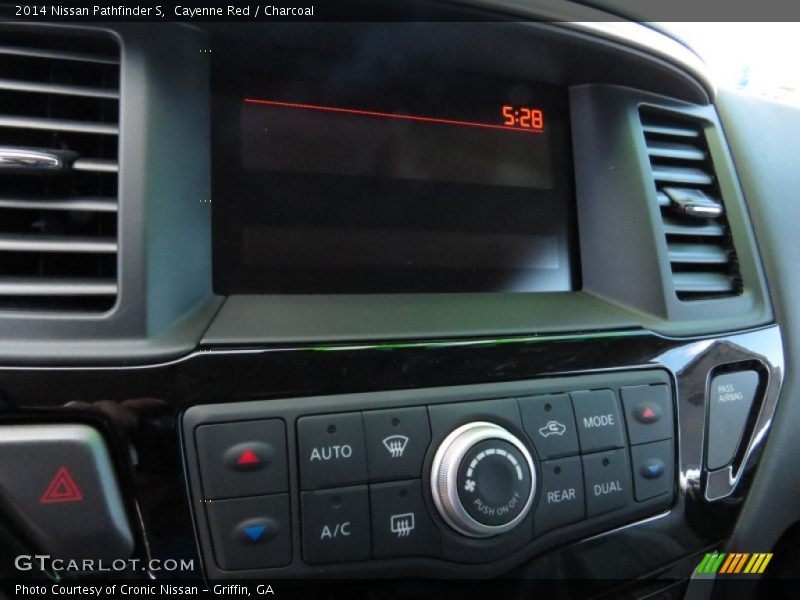 Controls of 2014 Pathfinder S