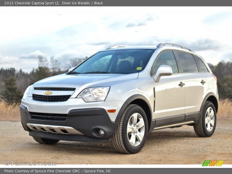 Front 3/4 View of 2013 Captiva Sport LS